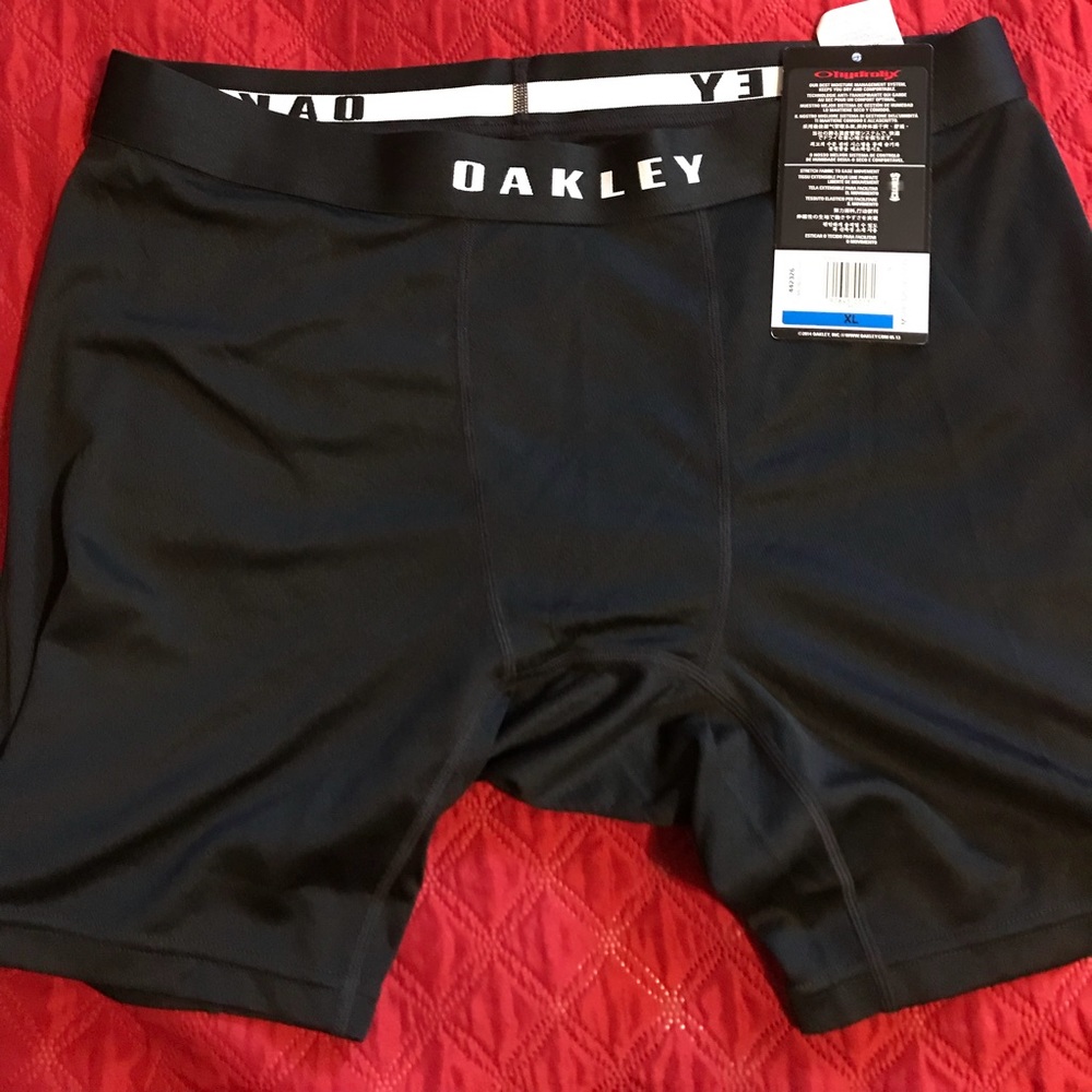 Oakley briefs